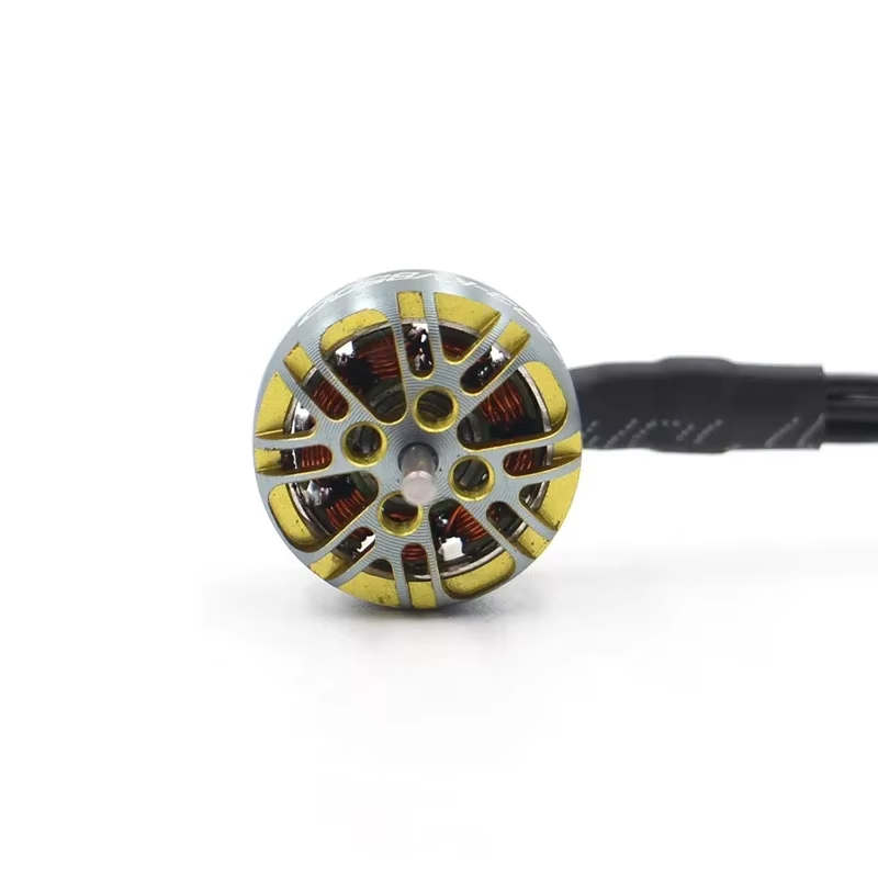 4 pezzi SPARKHOBBY XSPEED 1103 - Foxeer Reaper F4 128K 65A Esc recensione e prezzo